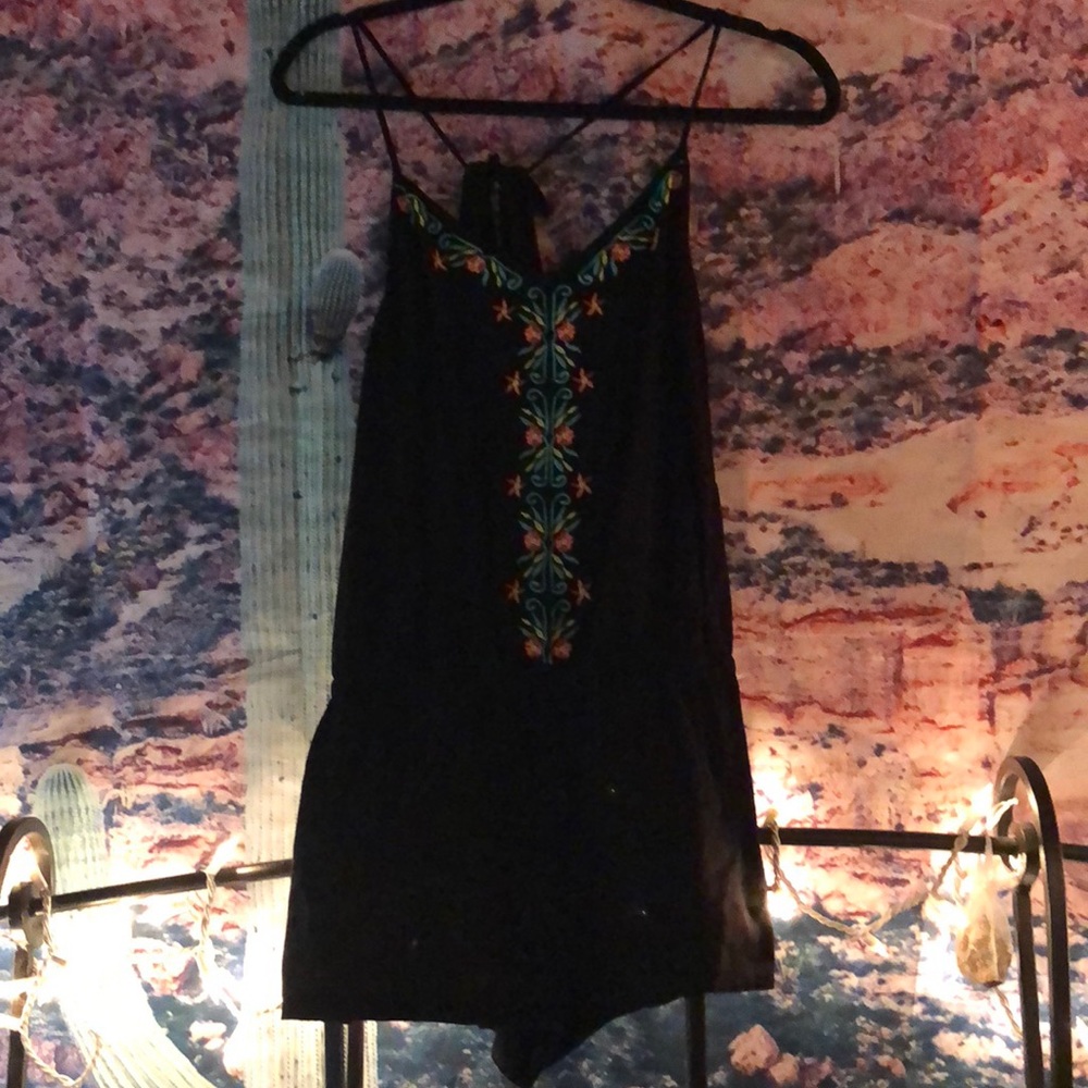 Floral embroider romper